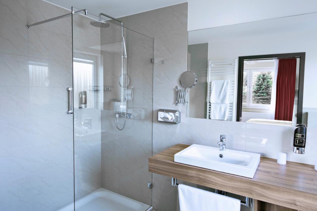 Best Western Hotel Brunnenhof ไวเบอร์สบรุนน์ ภายนอก รูปภาพ