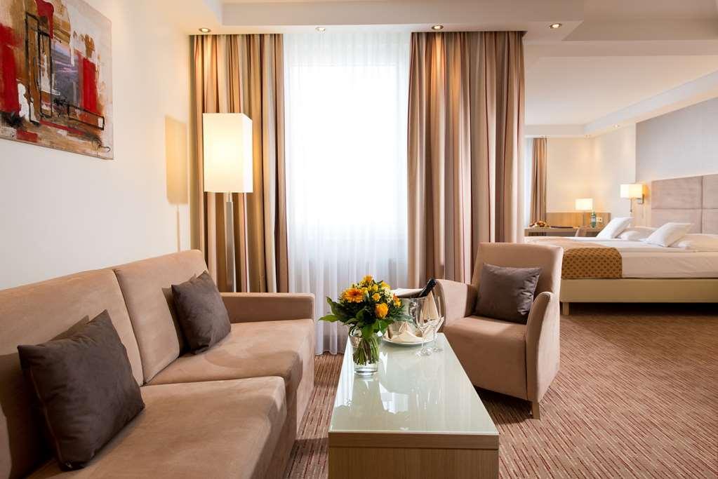 Best Western Hotel Brunnenhof ไวเบอร์สบรุนน์ ห้อง รูปภาพ