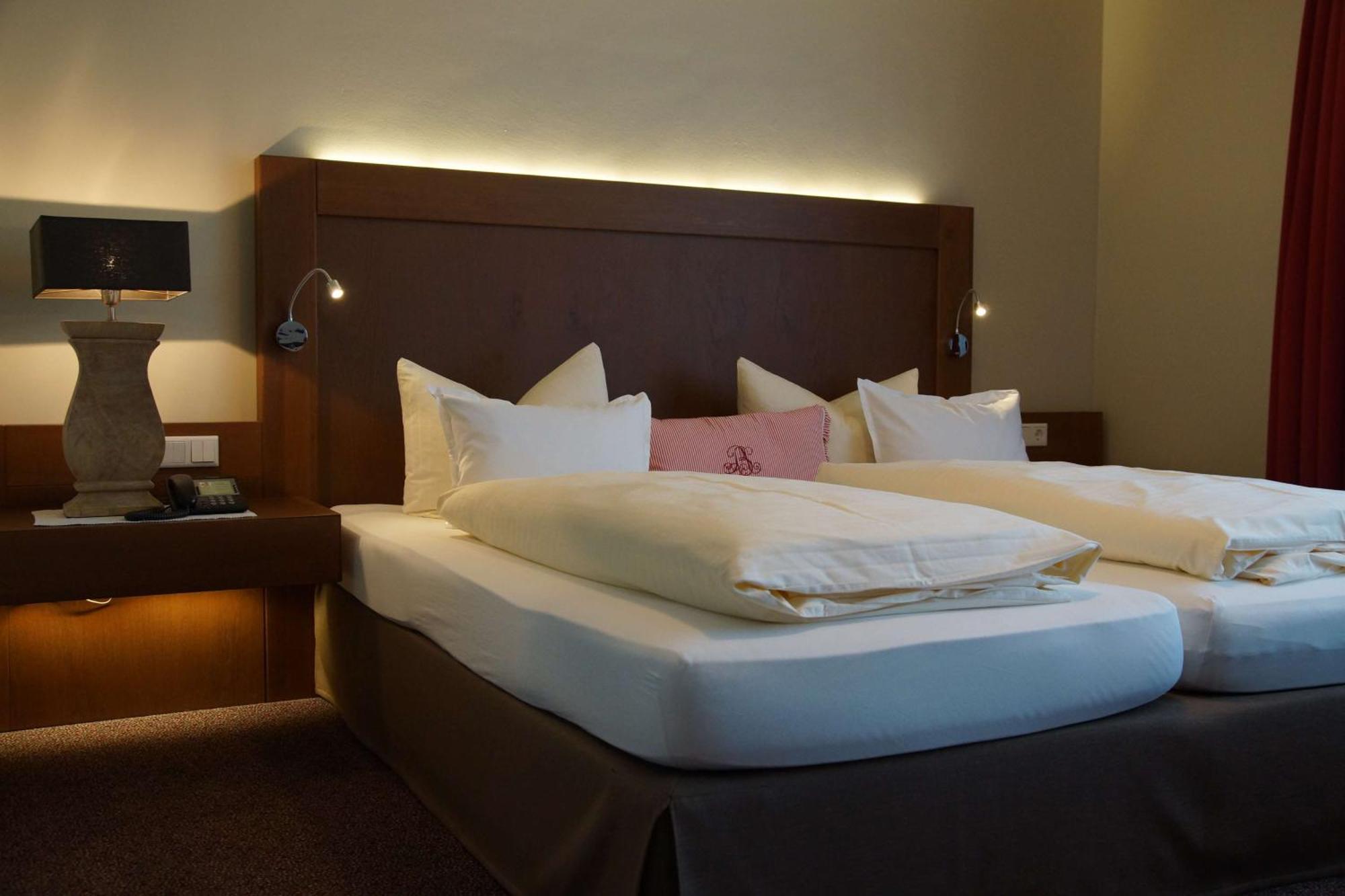Best Western Hotel Brunnenhof ไวเบอร์สบรุนน์ ภายนอก รูปภาพ