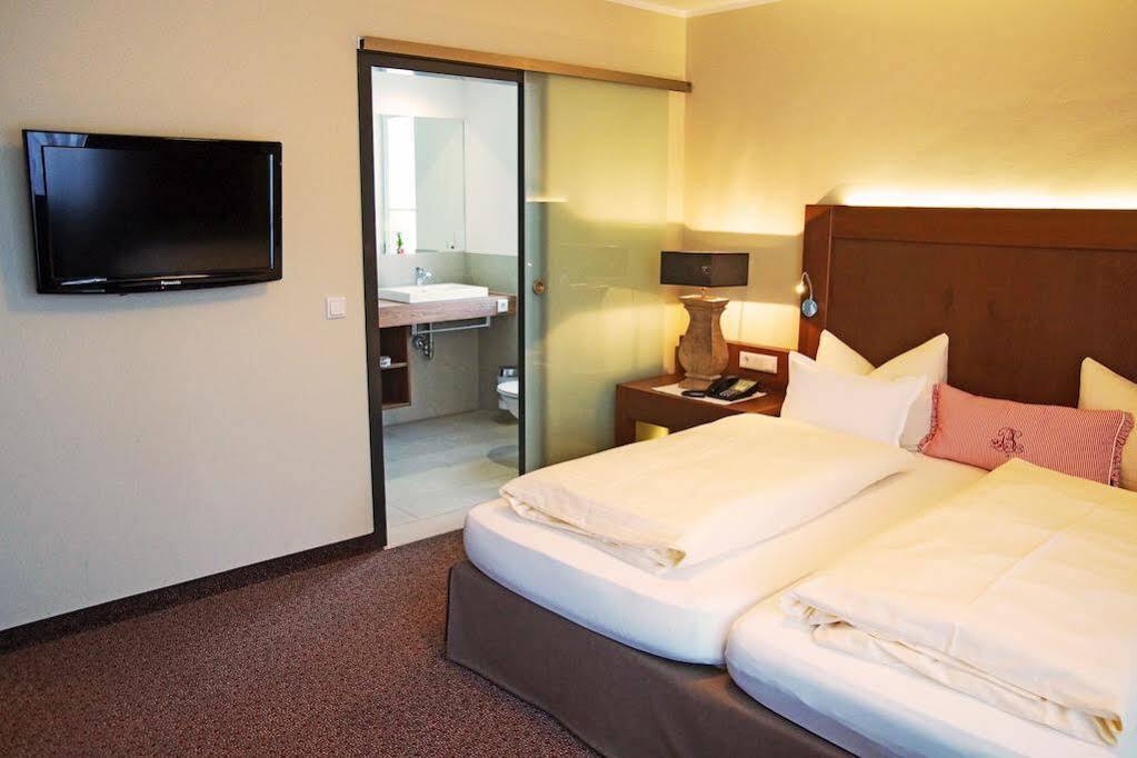 Best Western Hotel Brunnenhof ไวเบอร์สบรุนน์ ภายนอก รูปภาพ
